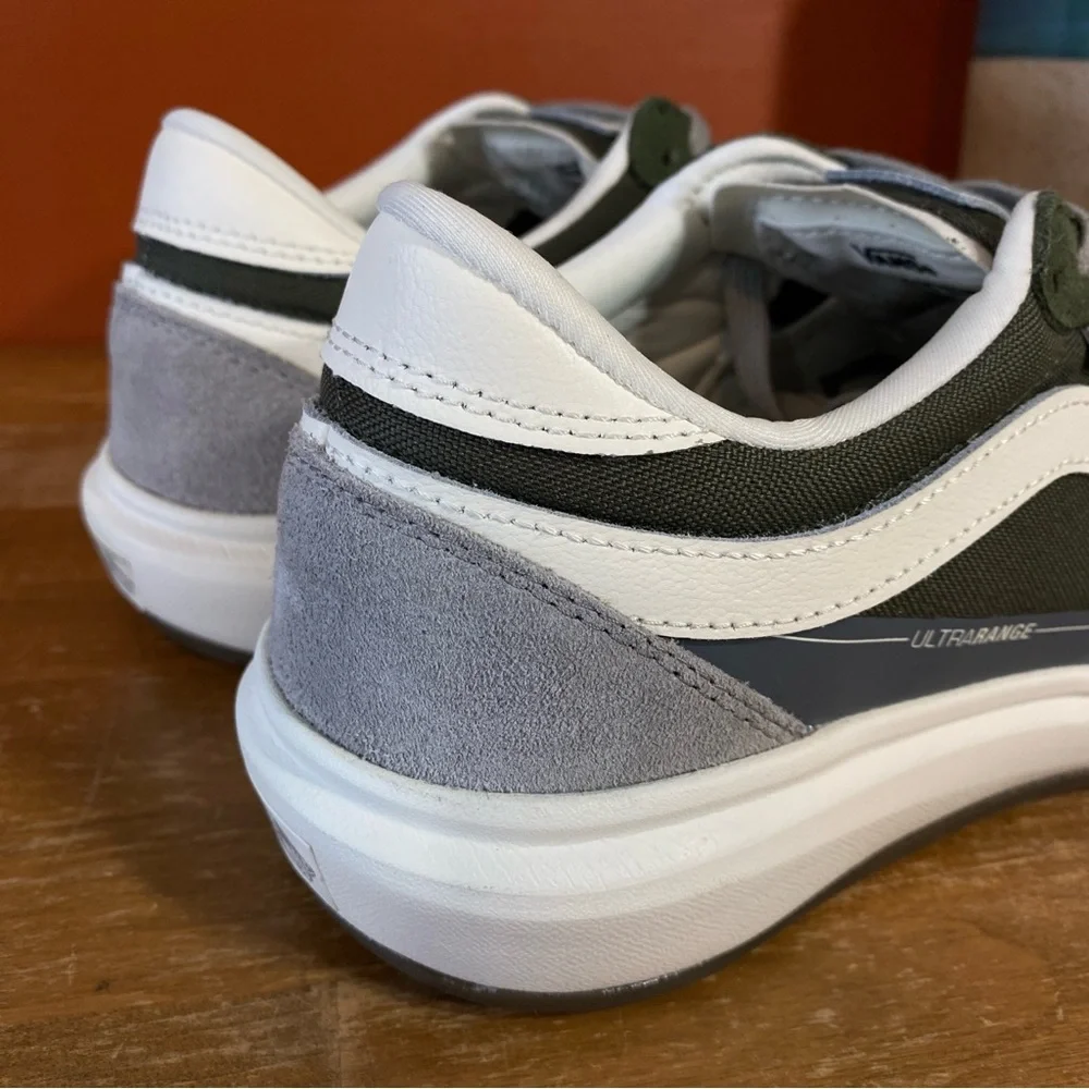 Vans MTE Ultrarange 2.0 SE Olive Green Gray Suede - Size 11.5